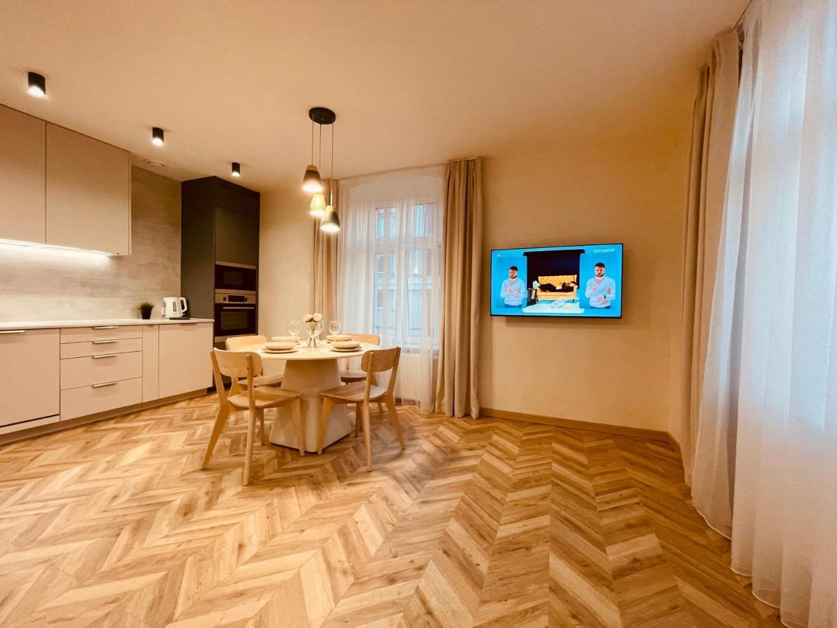 Kobiela Apartments Family Delux Ktw City Center Катовице Екстериор снимка