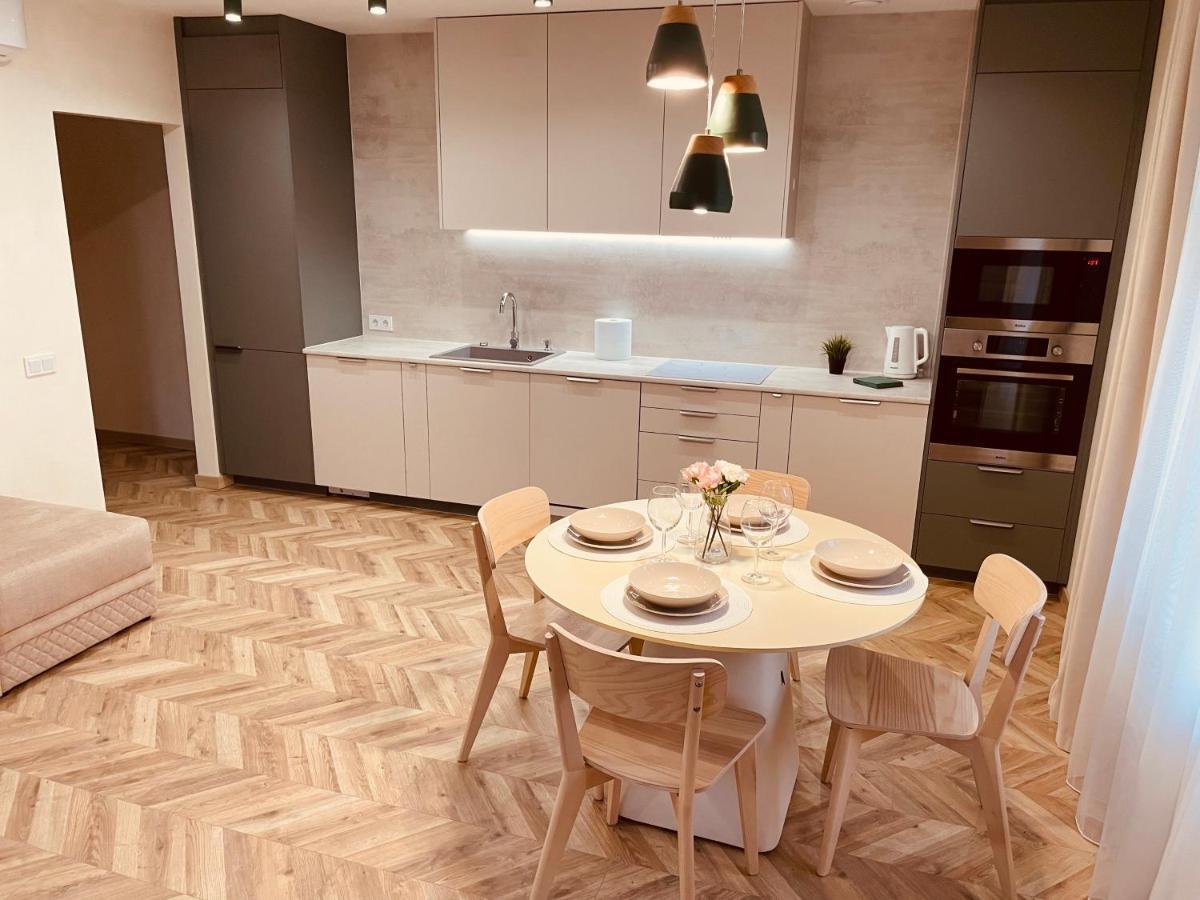 Kobiela Apartments Family Delux Ktw City Center Катовице Екстериор снимка