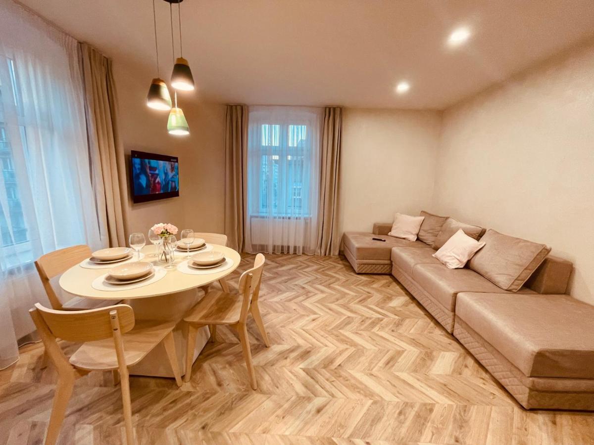 Kobiela Apartments Family Delux Ktw City Center Катовице Екстериор снимка